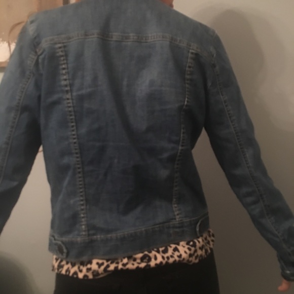 Softer jean material very comfy and stylish - Picture 4 of 4